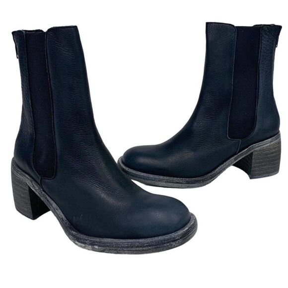 New! Free People Essential Chelsea Metallic Leather Boot
Black Sz 38 7.5 - Picture 5 of 9
